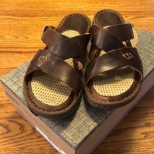 Born Hayka Sandal